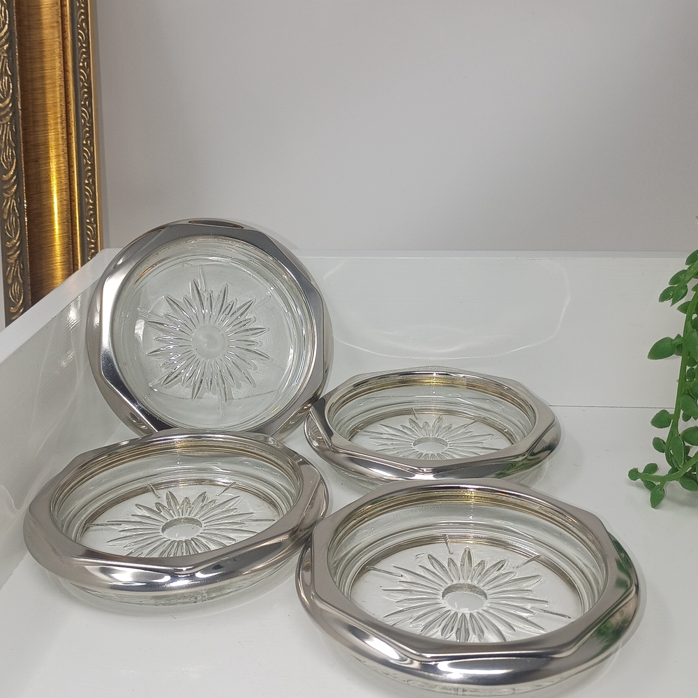 Glass Coaster Set with Silver Rim - Clear - Picture 2 of 7